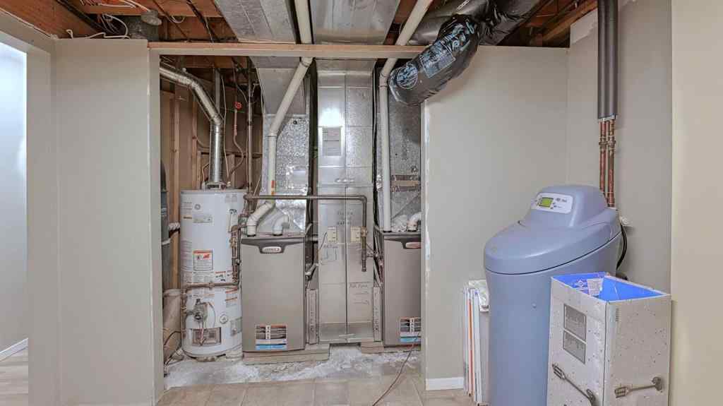 MLS® A2262909 - 247 Shore Drive  in Prairie Royal Estate Rural Rocky View County, Residential