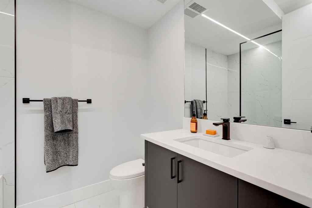 MLS® A2262910 - 1902 13 Street SW in Upper Mount Royal Calgary, Residential