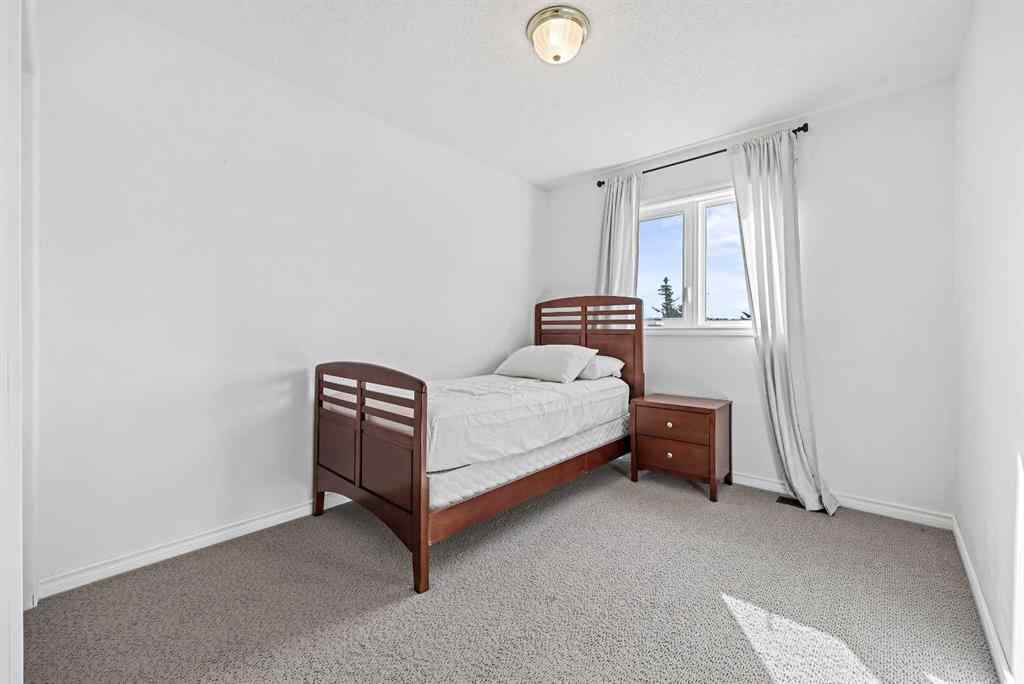 MLS® A2262912 - 52 West Edge Road  in West Valley Cochrane, Residential