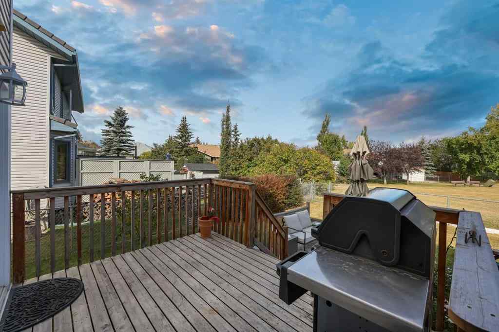 MLS® A2262912 - 52 West Edge Road  in West Valley Cochrane, Residential