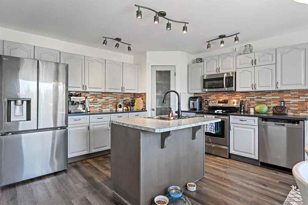 MLS® A2262912 - 52 West Edge Road  in West Valley Cochrane, Residential