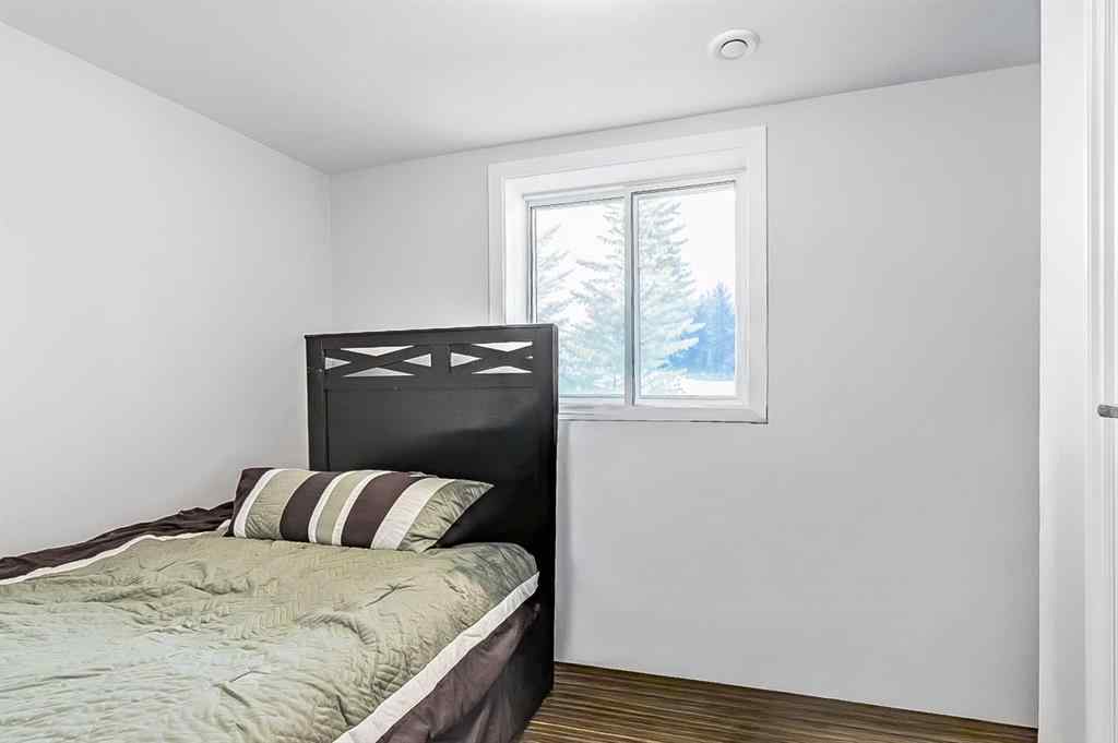 MLS® A2262916 - 128 Queen Alexandra Close SE in Queensland Calgary, Residential