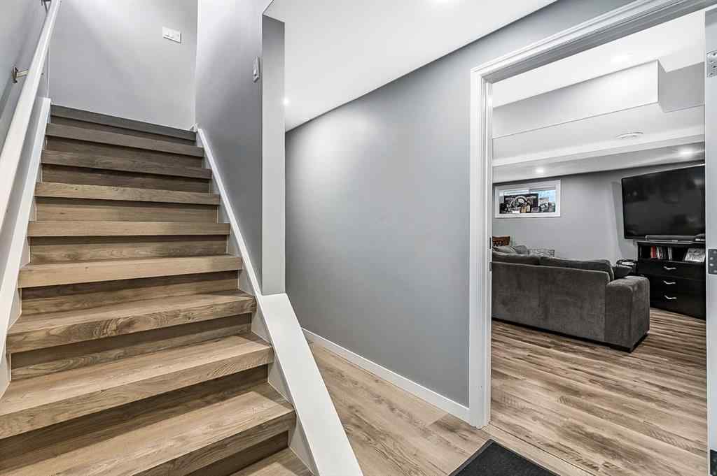 MLS® A2262916 - 128 Queen Alexandra Close SE in Queensland Calgary, Residential