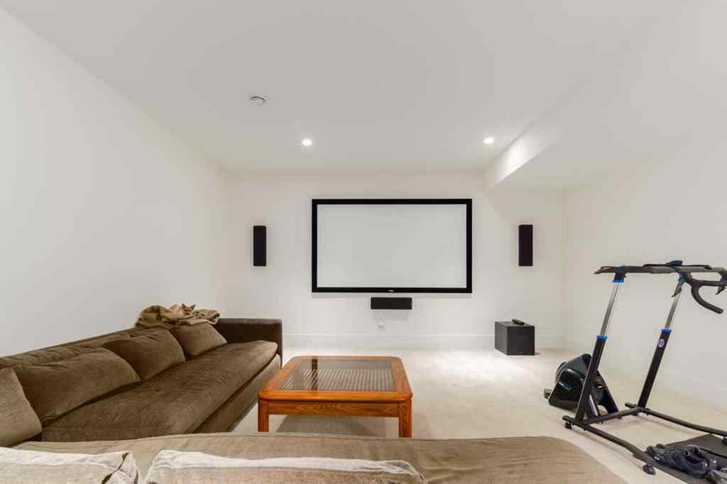 MLS® A2262918 - 2132 32 Avenue SW in Richmond Calgary, Residential