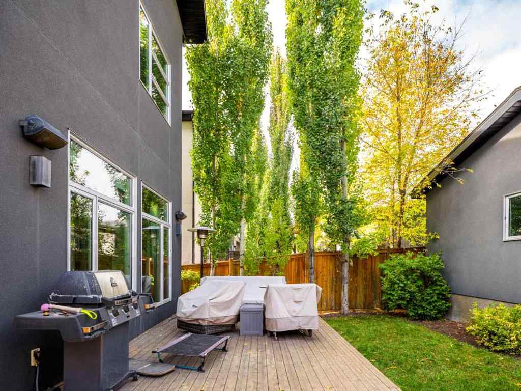 MLS® A2262918 - 2132 32 Avenue SW in Richmond Calgary, Residential