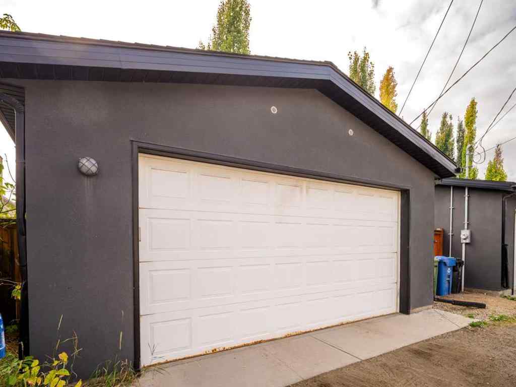 MLS® A2262918 - 2132 32 Avenue SW in Richmond Calgary, Residential