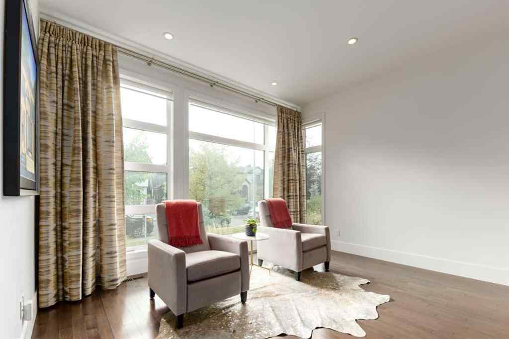 MLS® A2262918 - 2132 32 Avenue SW in Richmond Calgary, Residential