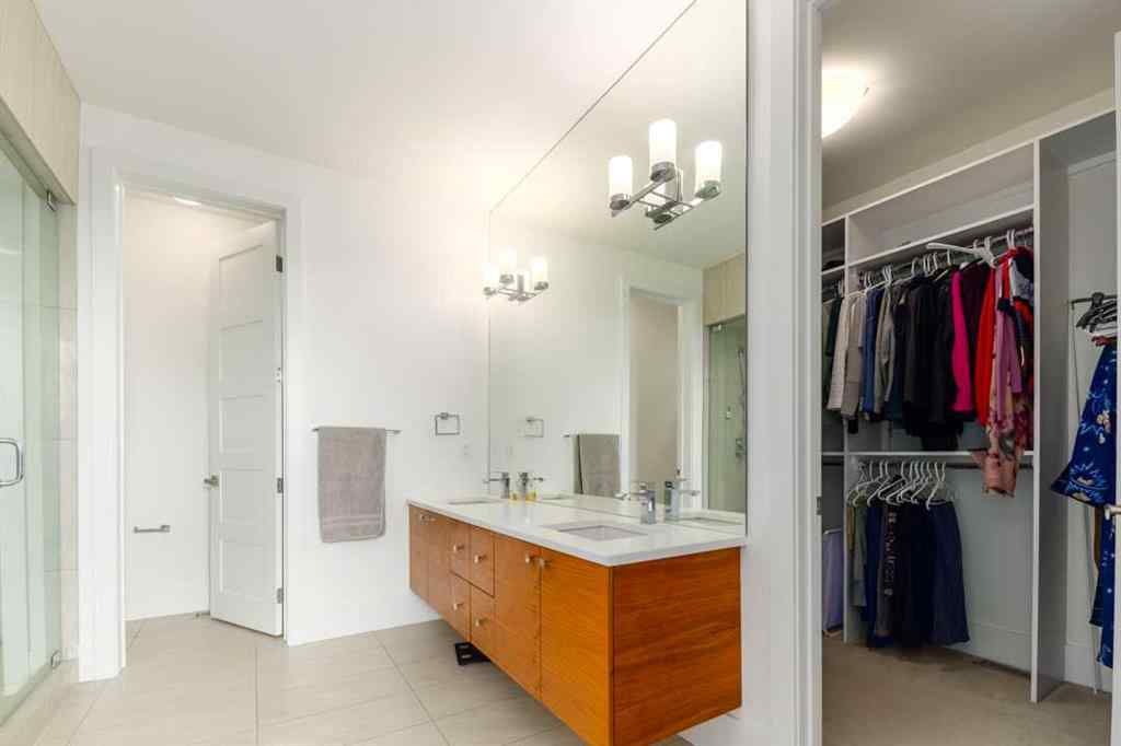 MLS® A2262918 - 2132 32 Avenue SW in Richmond Calgary, Residential