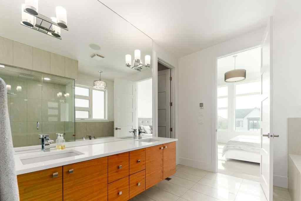 MLS® A2262918 - 2132 32 Avenue SW in Richmond Calgary, Residential