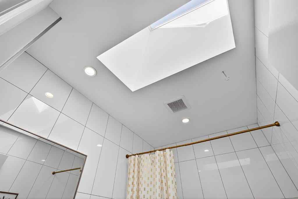 MLS® A2262938 - 35 Fairview Drive SE in Fairview Calgary, Residential