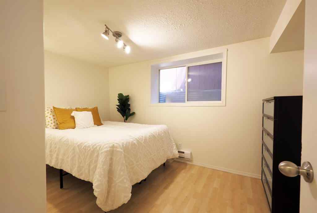 MLS® A2262938 - 35 Fairview Drive SE in Fairview Calgary, Residential