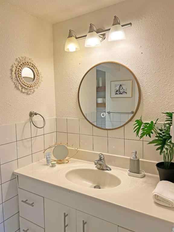 MLS® A2262938 - 35 Fairview Drive SE in Fairview Calgary, Residential