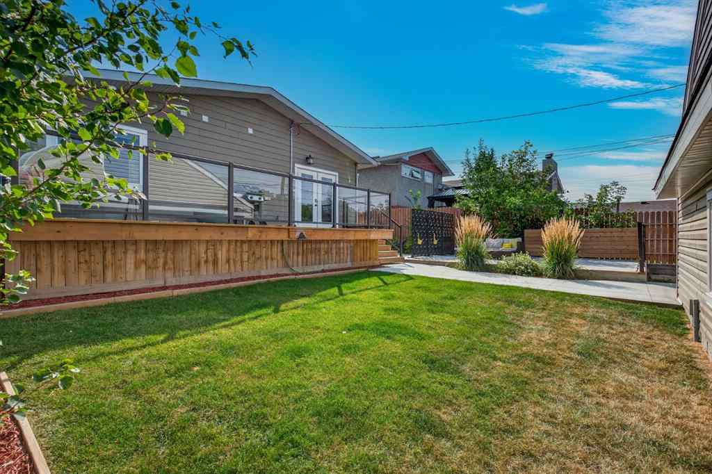 MLS® A2262938 - 35 Fairview Drive SE in Fairview Calgary, Residential