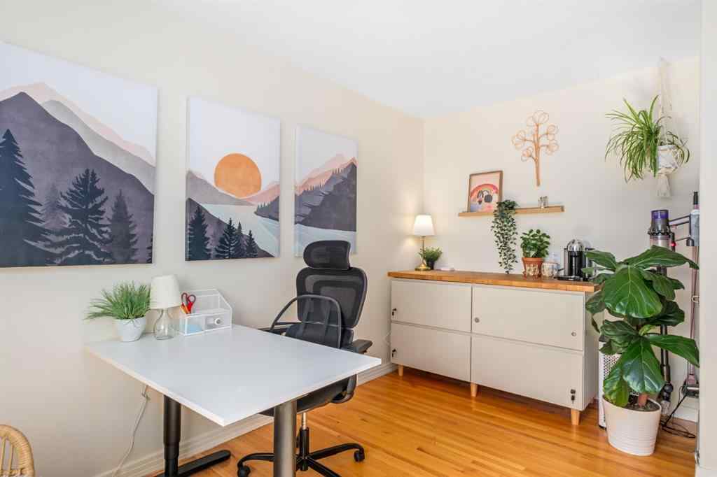 MLS® A2262938 - 35 Fairview Drive SE in Fairview Calgary, Residential