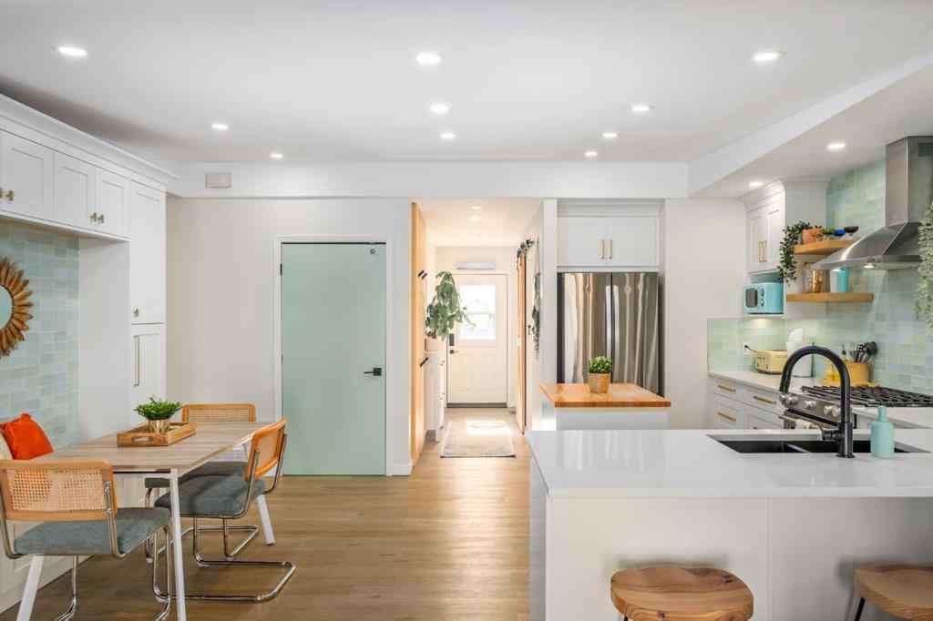 MLS® A2262938 - 35 Fairview Drive SE in Fairview Calgary, Residential