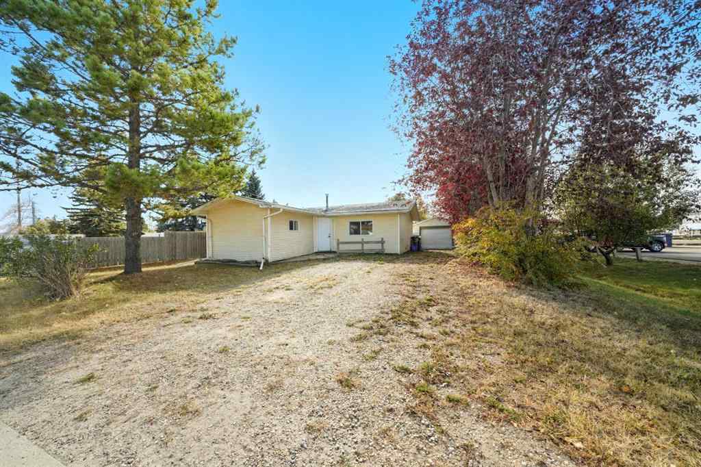 MLS® A2262948 - 1221 Lucina Street  in Hawkridge Estates Penhold, Residential