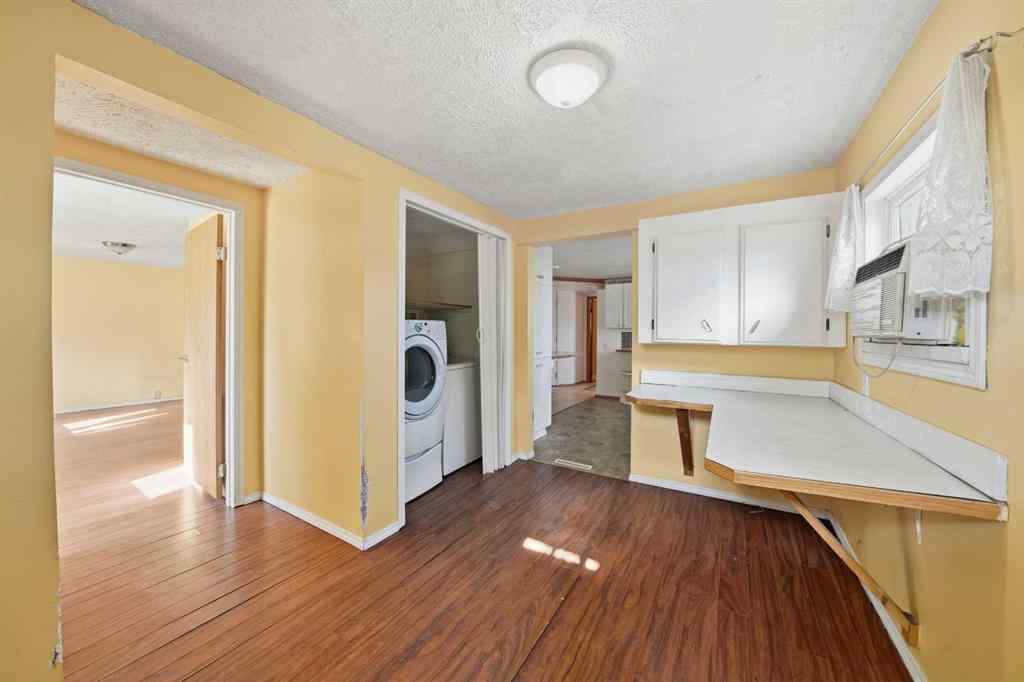 MLS® A2262948 - 1221 Lucina Street  in Hawkridge Estates Penhold, Residential