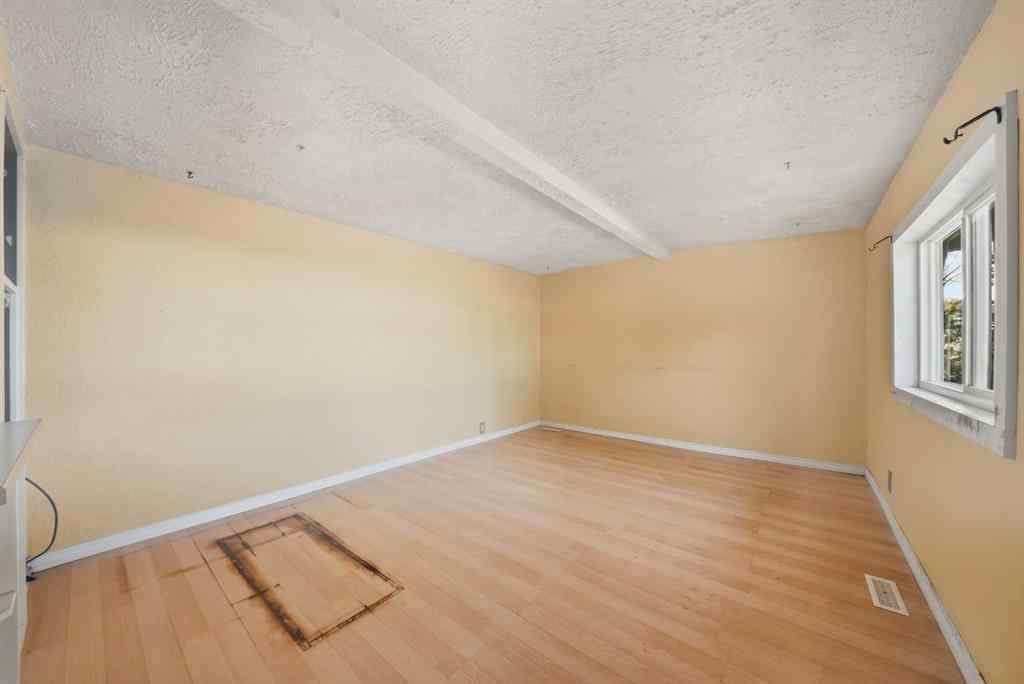 MLS® A2262948 - 1221 Lucina Street  in Hawkridge Estates Penhold, Residential