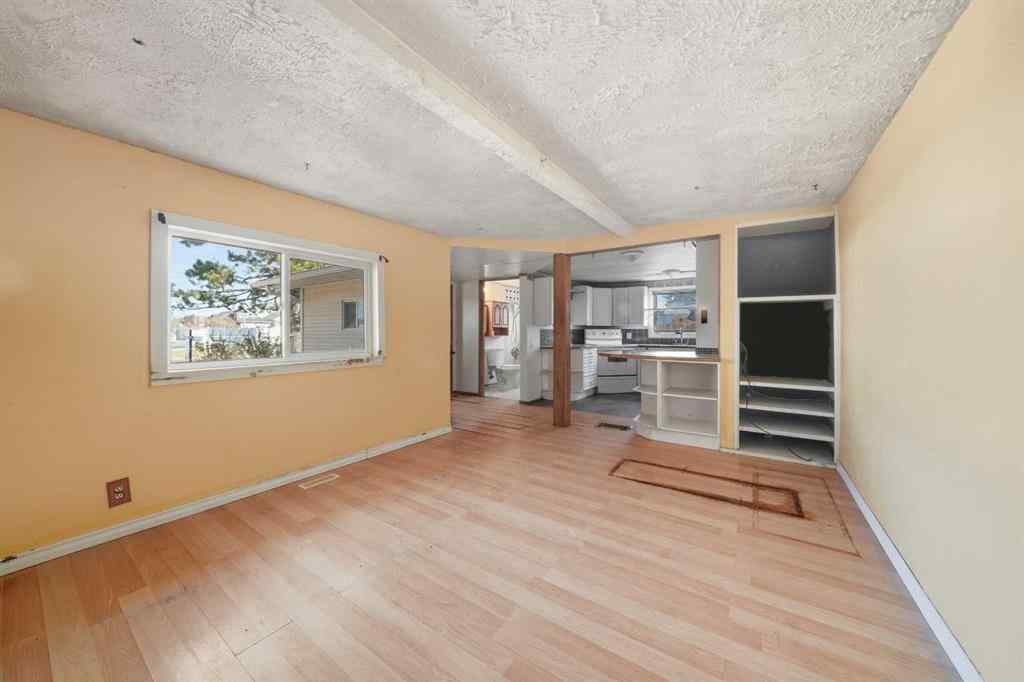 MLS® A2262948 - 1221 Lucina Street  in Hawkridge Estates Penhold, Residential