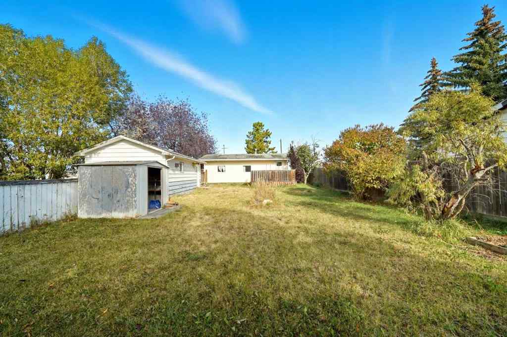 MLS® A2262948 - 1221 Lucina Street  in Hawkridge Estates Penhold, Residential