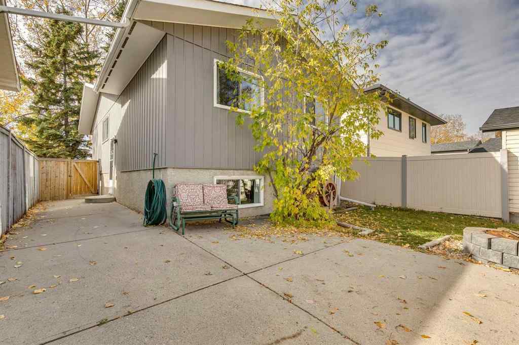 MLS® A2262950 - 108 Sunbank Way SE in Sundance Calgary, Residential