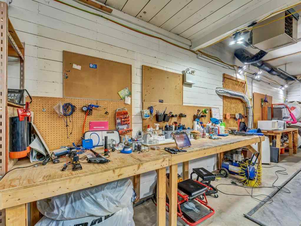 MLS® A2262951 - 677B South Railway Street SE in SE Hill Medicine Hat, Commercial