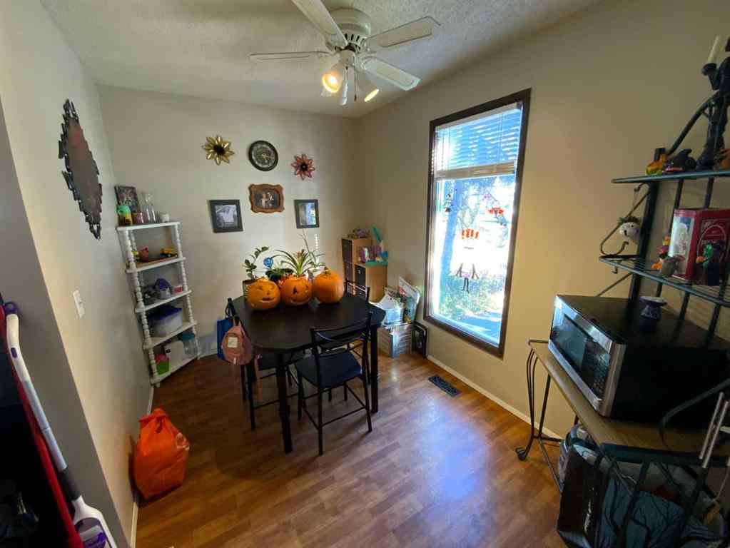 MLS® A2262954 - 441 4 Avenue SE in NONE Three Hills, Residential