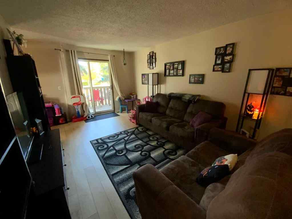 MLS® A2262954 - 441 4 Avenue SE in NONE Three Hills, Residential