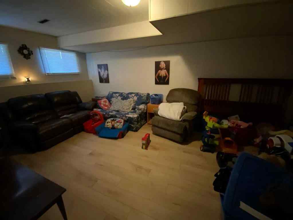 MLS® A2262954 - 441 4 Avenue SE in NONE Three Hills, Residential