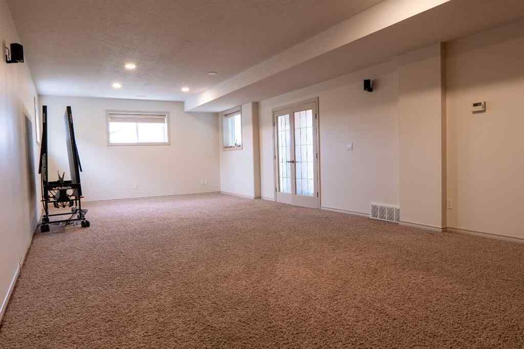 MLS® A2262958 - 8902 131 Avenue  in Crystal Lake Estates Grande Prairie, Residential