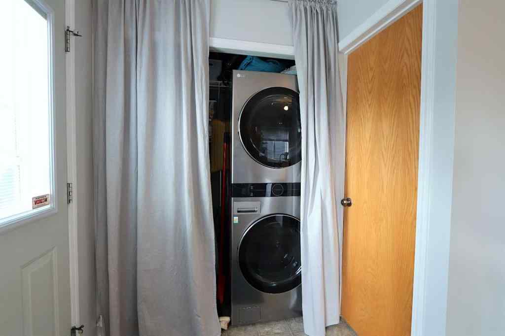 MLS® A2262964 - 4949 Westbrooke Road  in Valley Ridge Blackfalds, Residential