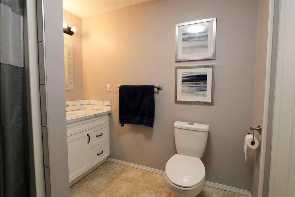 MLS® A2262964 - 4949 Westbrooke Road  in Valley Ridge Blackfalds, Residential