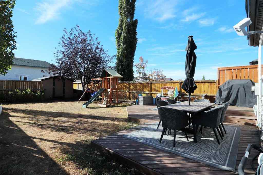 MLS® A2262964 - 4949 Westbrooke Road  in Valley Ridge Blackfalds, Residential