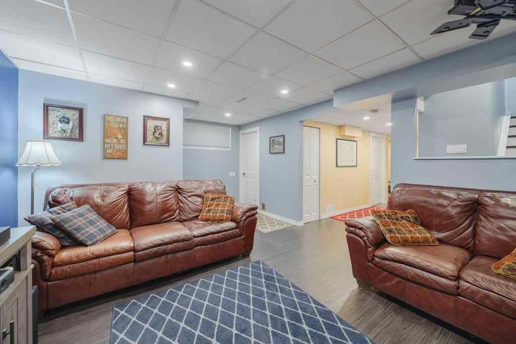 MLS® A2262970 - 47 Luxstone Point SW in Luxstone Airdrie, Residential