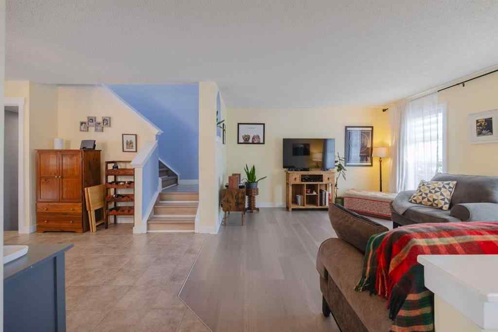 MLS® A2262970 - 47 Luxstone Point SW in Luxstone Airdrie, Residential