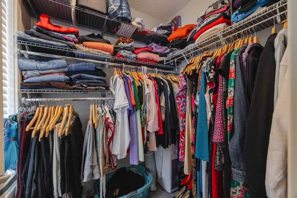 MLS® A2262970 - 47 Luxstone Point SW in Luxstone Airdrie, Residential