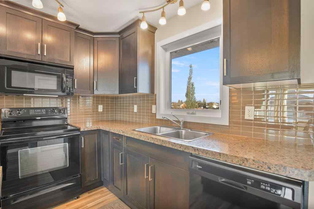 MLS® A2262981 - 130 Larsen Crescent  in Lonsdale Red Deer, Residential