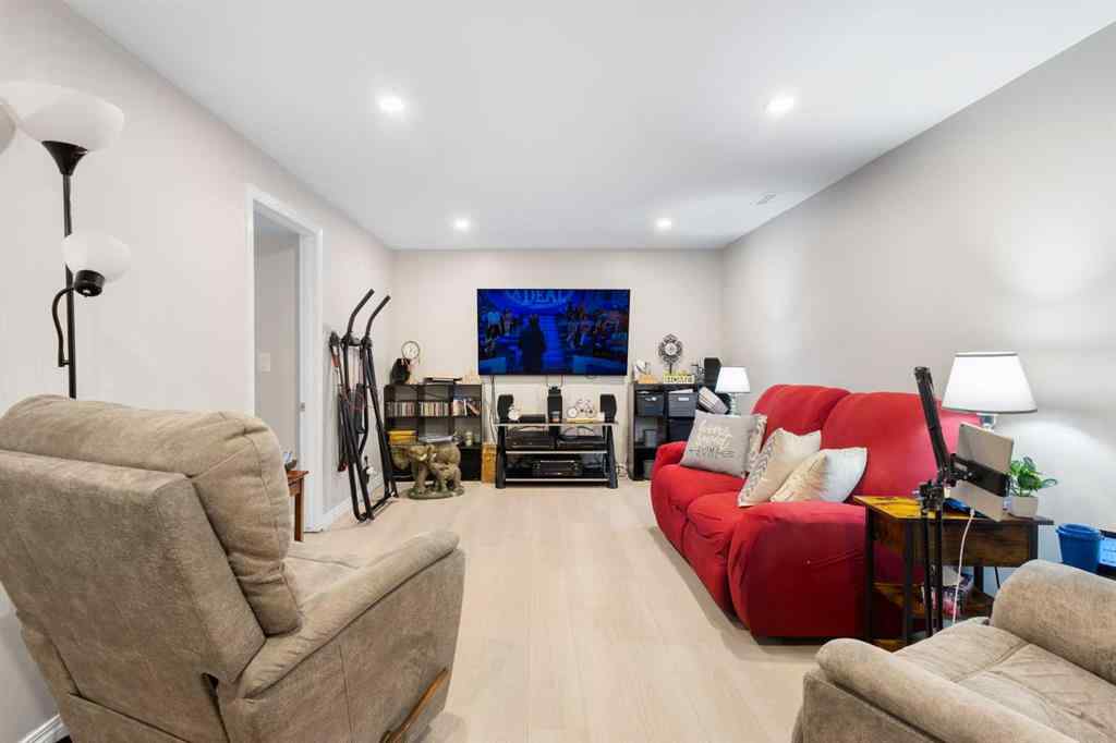 MLS® A2262989 - 4612 Fortune Road SE in Forest Heights Calgary, Residential