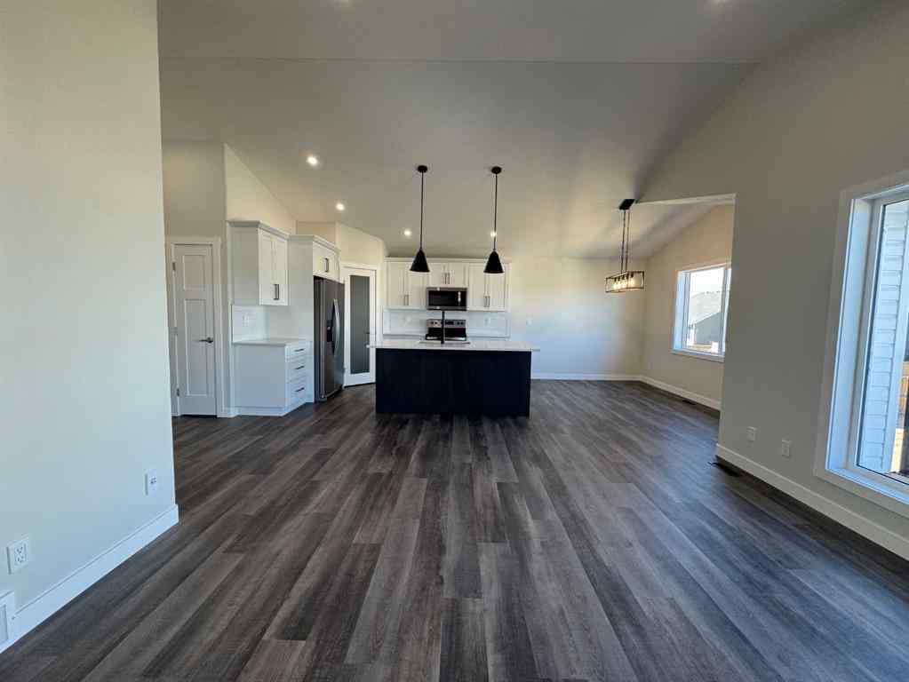 MLS® A2262993 - 21 Vermont Close  in Valley Ridge Blackfalds, Residential