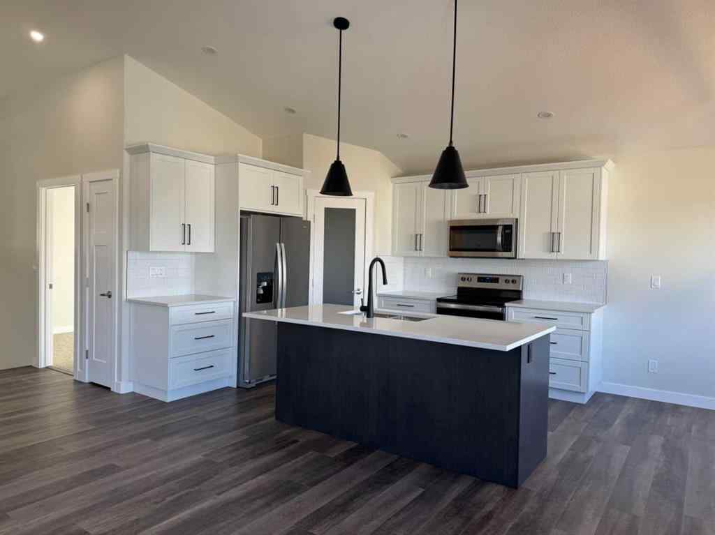 MLS® A2262993 - 21 Vermont Close  in Valley Ridge Blackfalds, Residential