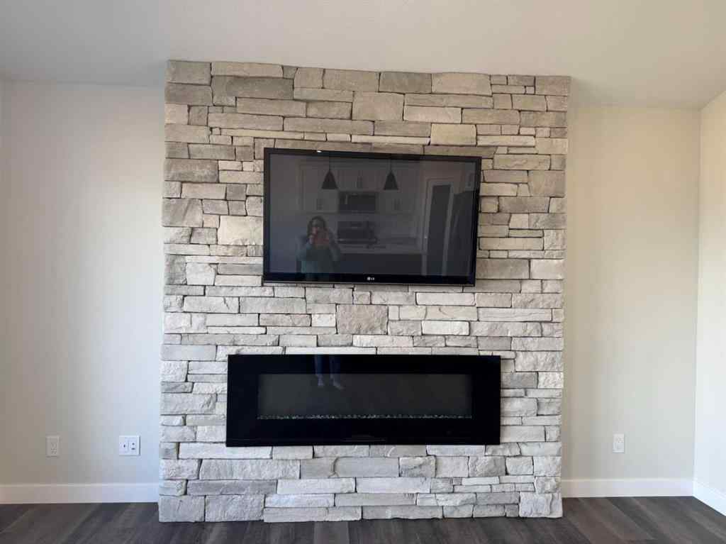 MLS® A2262993 - 21 Vermont Close  in Valley Ridge Blackfalds, Residential