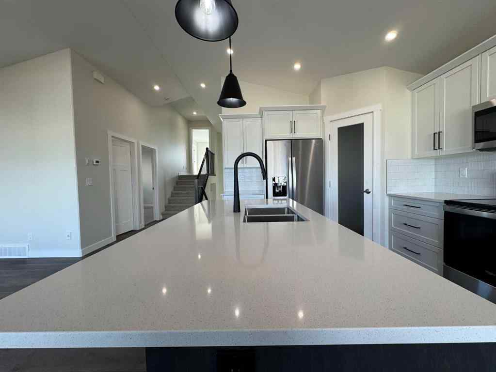 MLS® A2262993 - 21 Vermont Close  in Valley Ridge Blackfalds, Residential