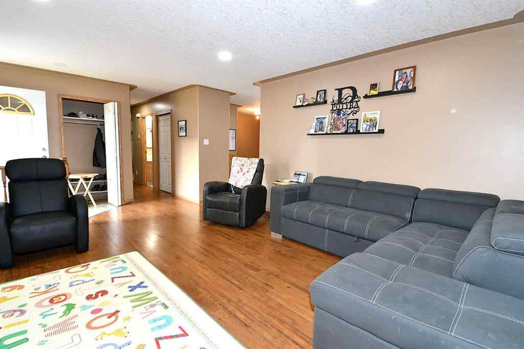 MLS® A2262994 - 337 Laura Ave Avenue W in NONE Duchess, Residential