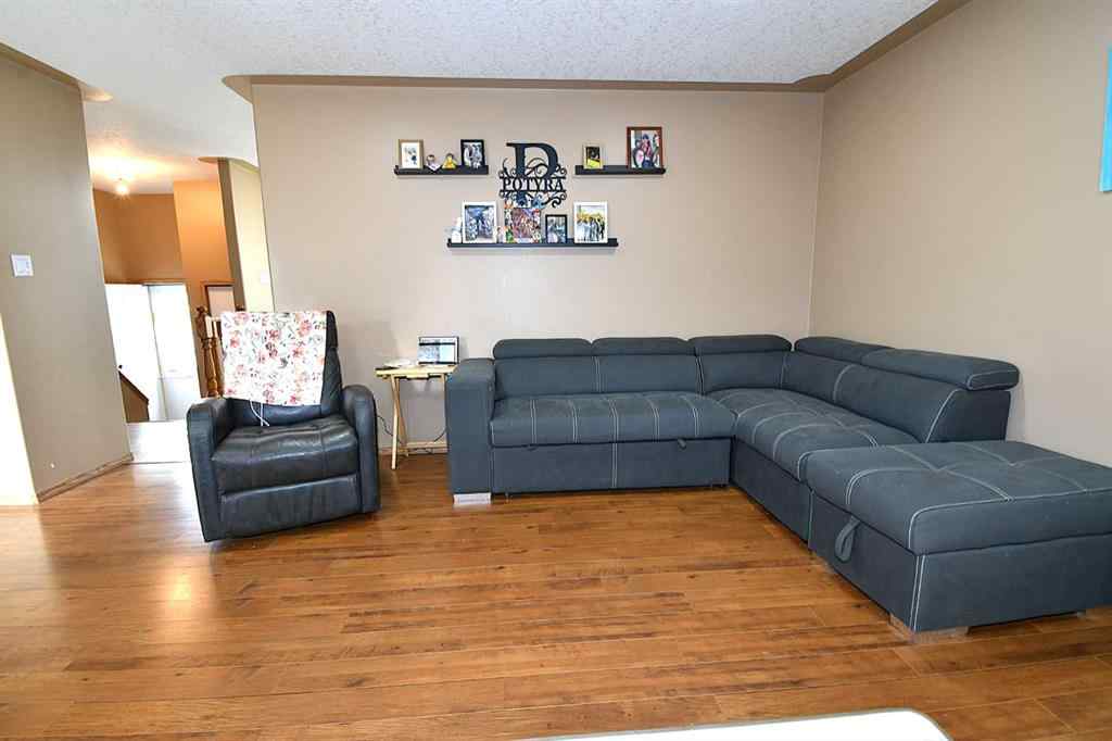 MLS® A2262994 - 337 Laura Ave Avenue W in NONE Duchess, Residential