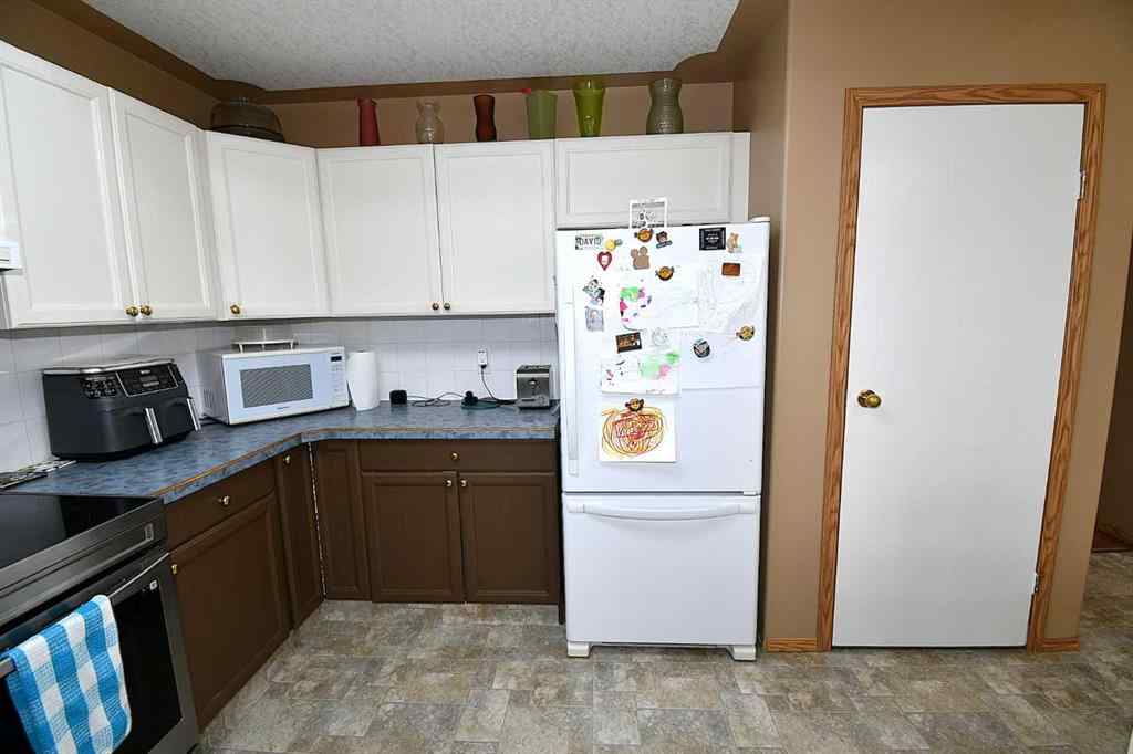 MLS® A2262994 - 337 Laura Ave Avenue W in NONE Duchess, Residential