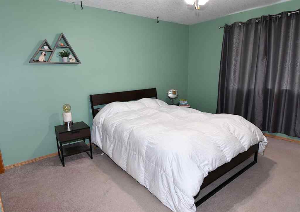 MLS® A2262994 - 337 Laura Ave Avenue W in NONE Duchess, Residential