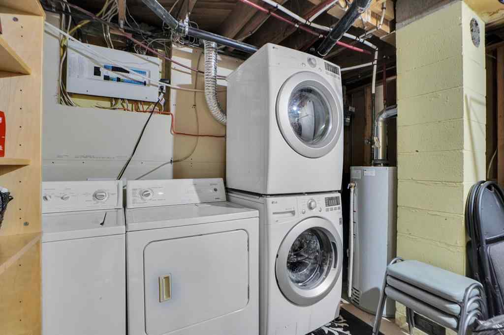 MLS® A2263000 - 1447 Northmount Drive NW in Brentwood Calgary, Residential