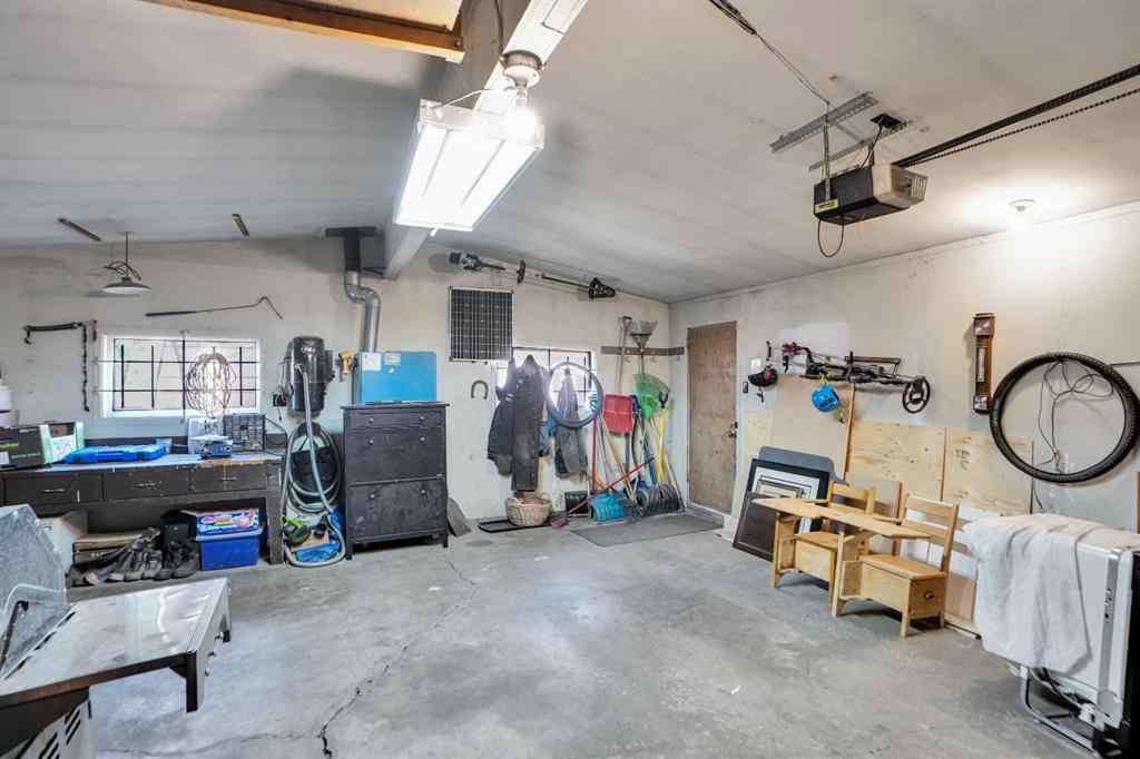 MLS® A2263000 - 1447 Northmount Drive NW in Brentwood Calgary, Residential