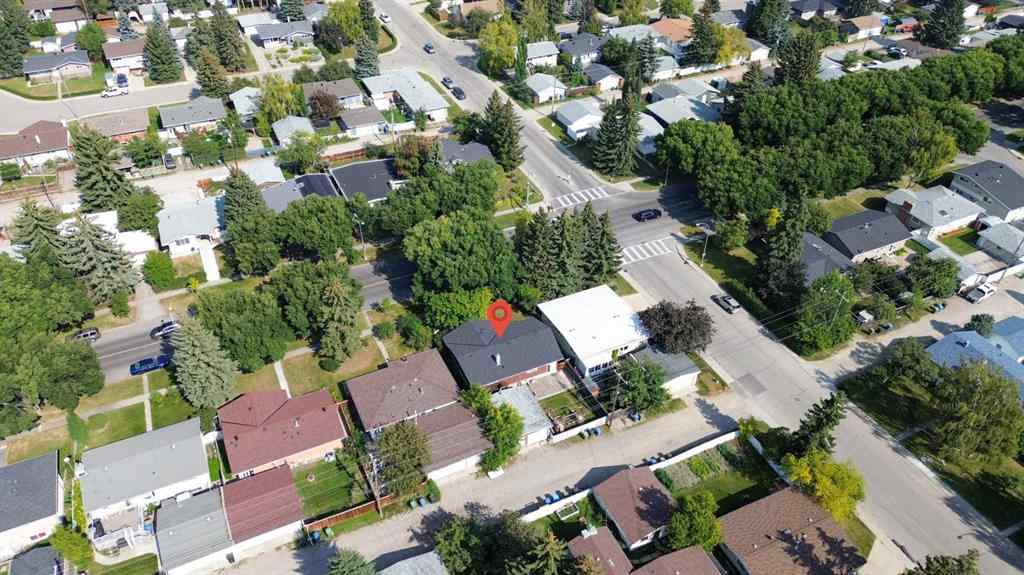 MLS® A2263000 - 1447 Northmount Drive NW in Brentwood Calgary, Residential