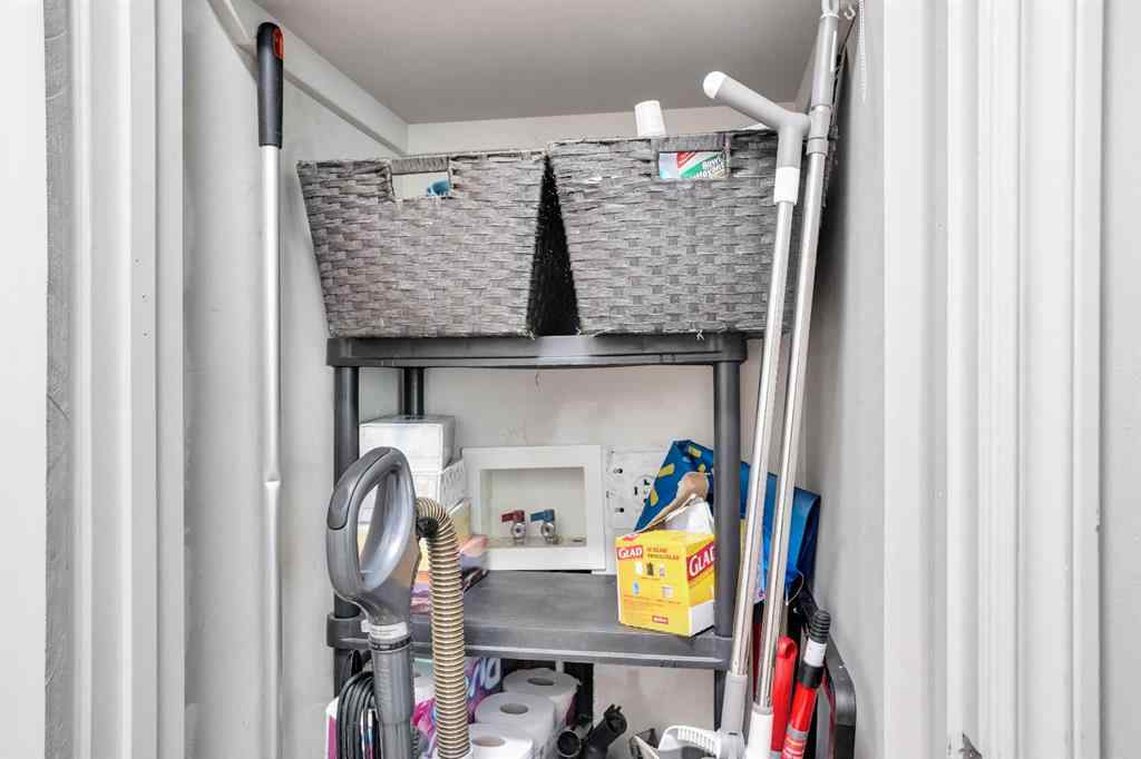 MLS® A2263000 - 1447 Northmount Drive NW in Brentwood Calgary, Residential